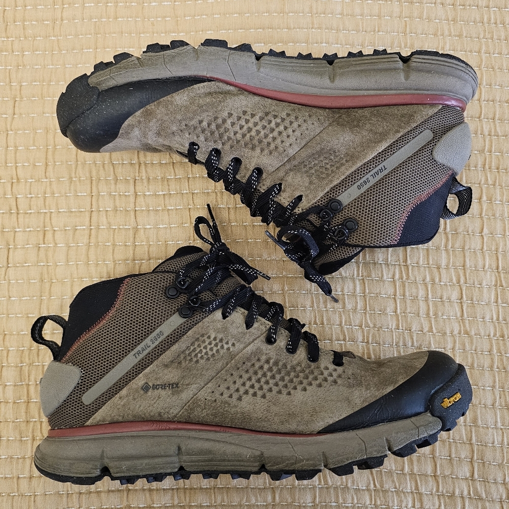Men's Trail Hiking Boots - Taupe with Black Accents